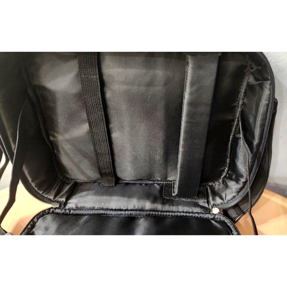 Init Portable DVD Player Black Bag with CD Pockets& Storage 11'' in - Picture 6 of 13